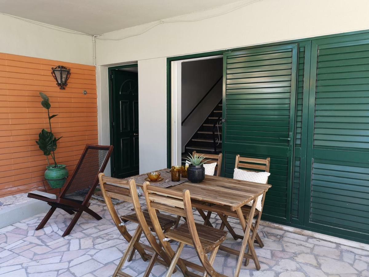 Caparica Beach House Holiday Home Кошта-да-Капарика Экстерьер фото